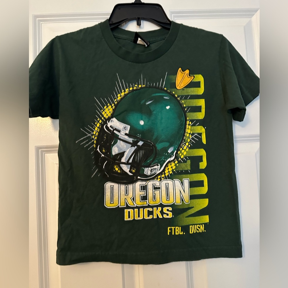 Oregon Ducks Boys Tshirt size small